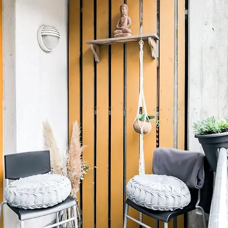 Near Altstadt /w Workspace, Feng-shui&art *